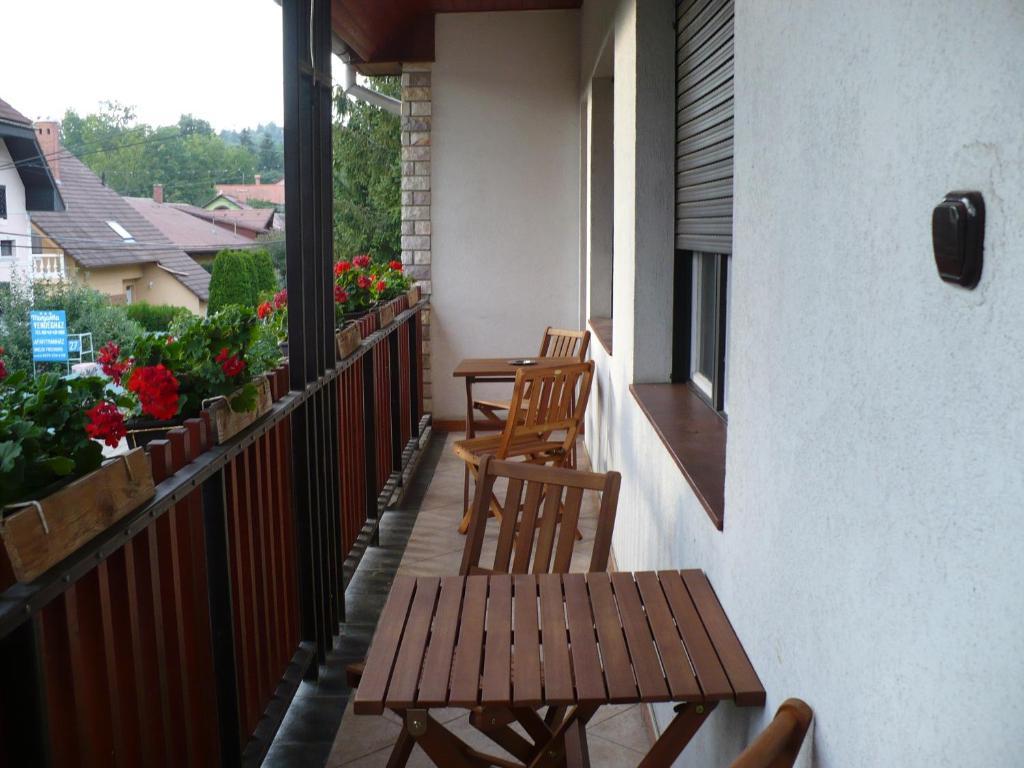 Kitty Apartman Apartment Miskolc Phòng bức ảnh