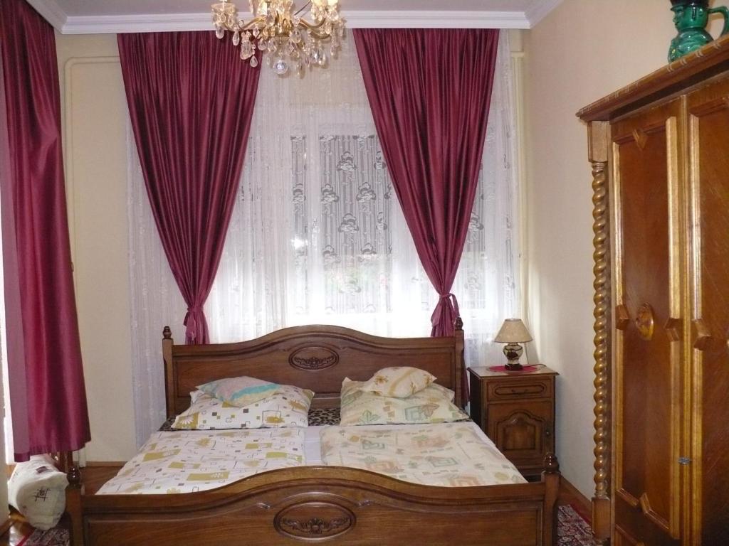 Kitty Apartman Apartment Miskolc Phòng bức ảnh