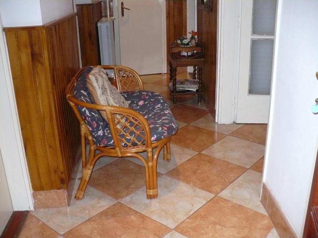 Kitty Apartman Apartment Miskolc Phòng bức ảnh